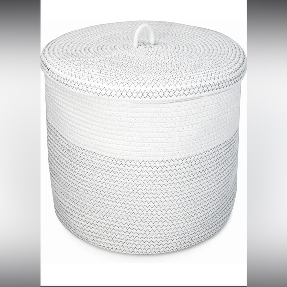 Other - NWOT Woven Basket With Lid For Storage